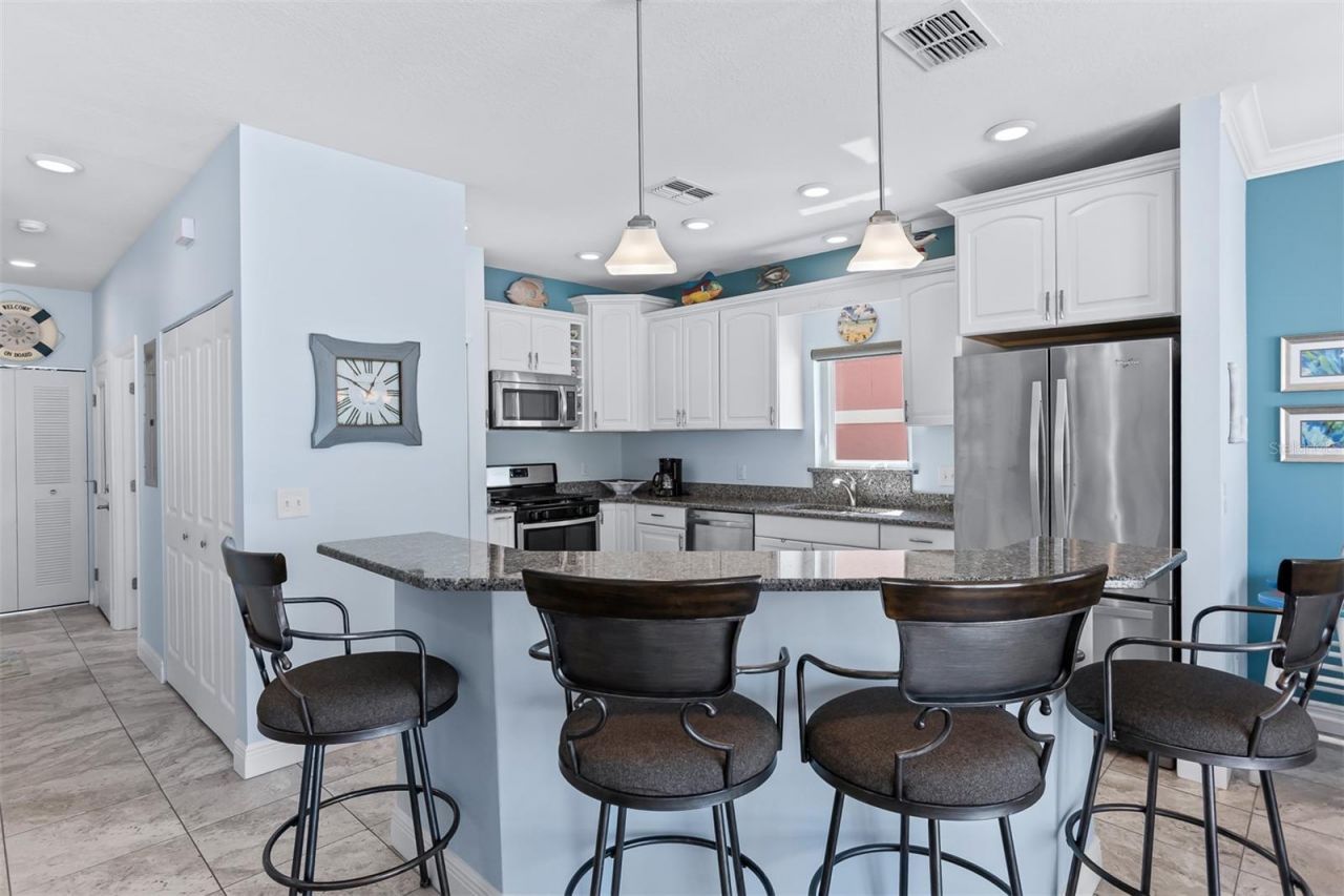 17610 Lee Avenue, Redington Shores, FL 33708 Photo