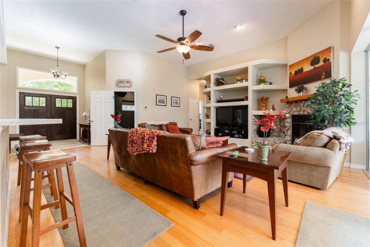8214 Revels Road, Riverview, FL 33569 Photo