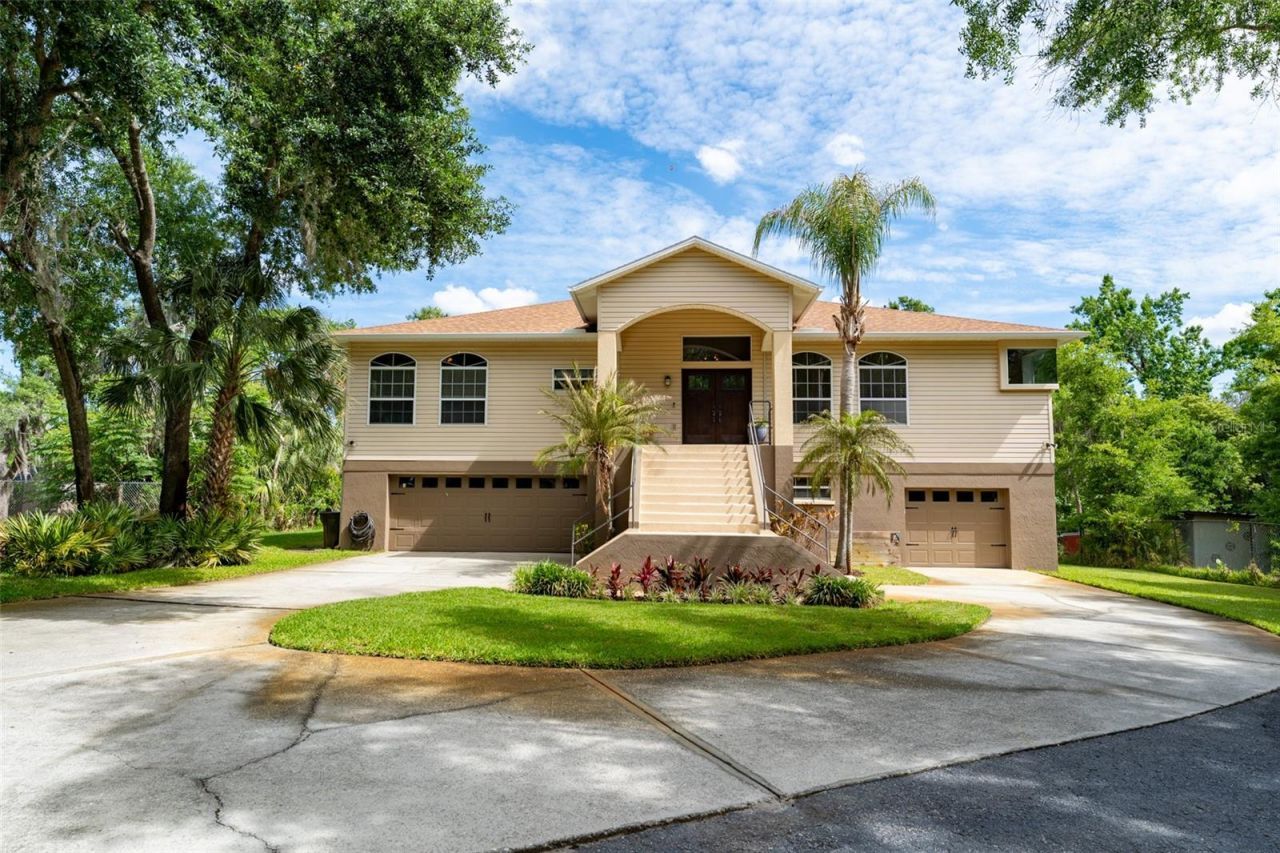 8214 Revels Road, Riverview, FL 33569 Photo