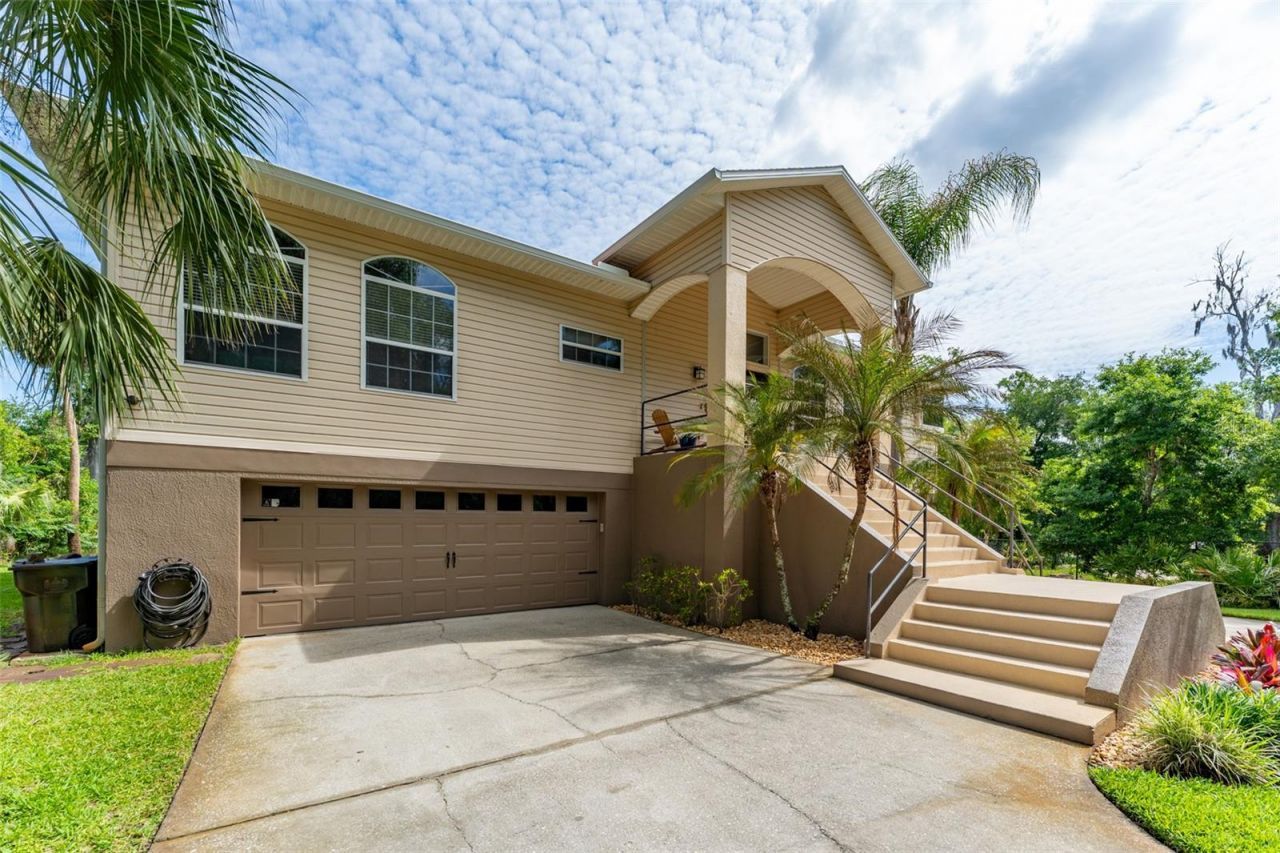 8214 Revels Road, Riverview, FL 33569 Photo