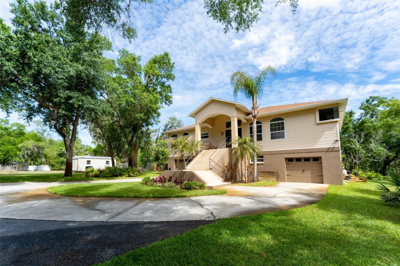 8214 Revels Road, Riverview, FL 33569 Photo