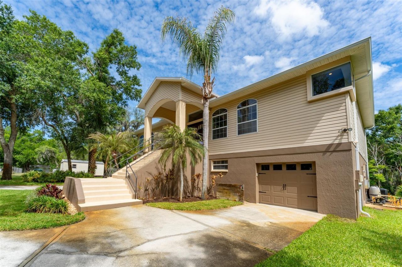 8214 Revels Road, Riverview, FL 33569 Photo