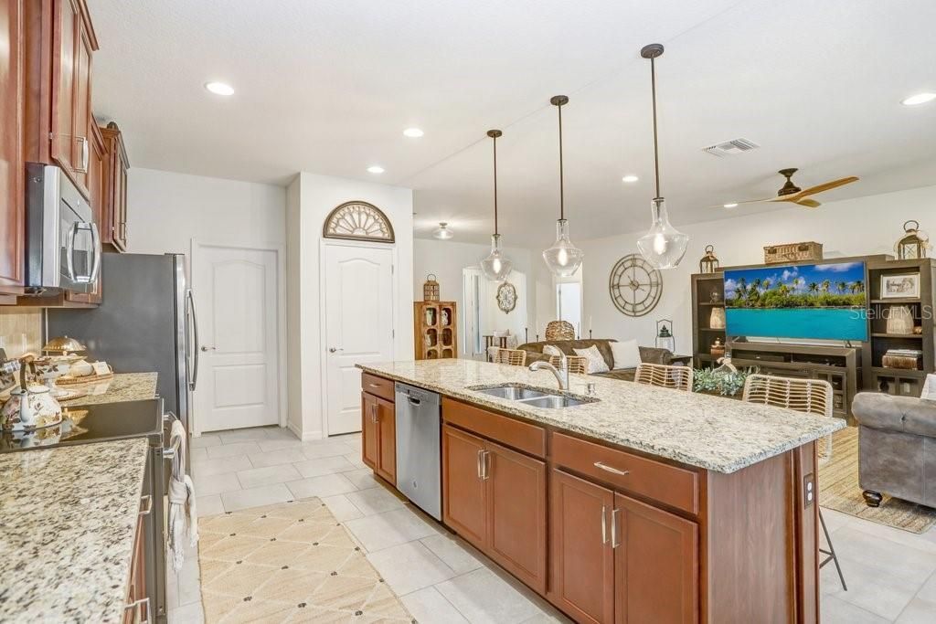 2807 Oriole Drive, Sarasota, FL 34243 Photo