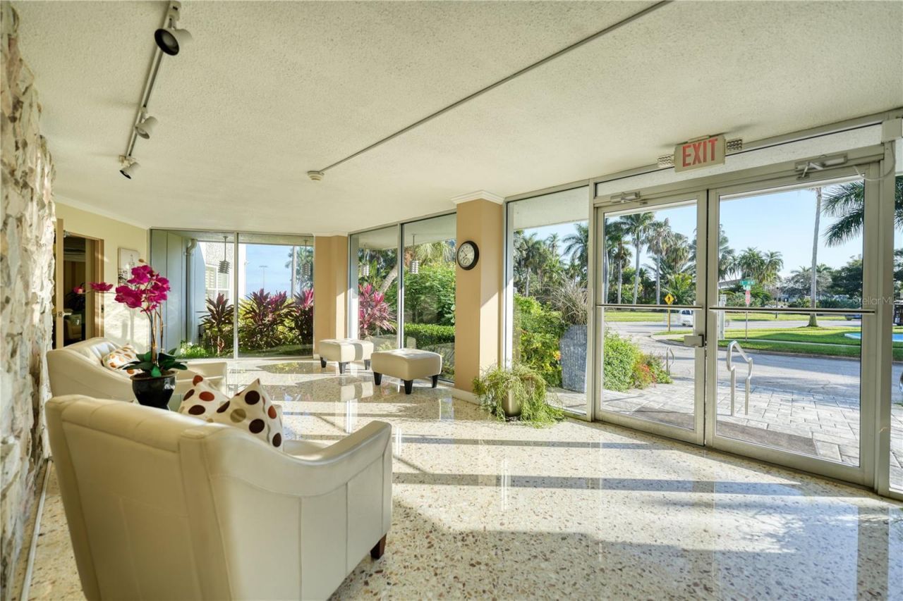 1100 N Shore Drive Ne, Unit 505, Saint Petersburg, FL 33701 Photo