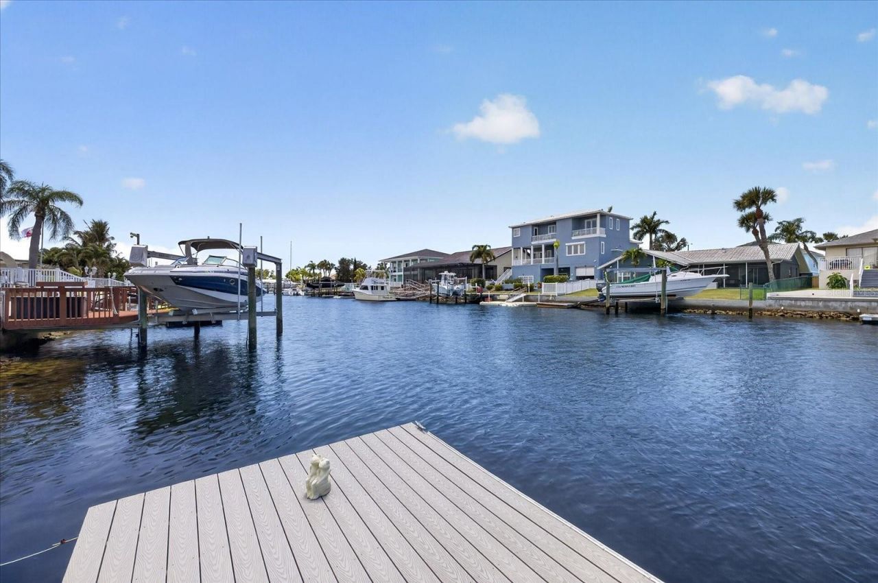 5101 Southshore Drive, New Port Richey, FL 34652 Photo