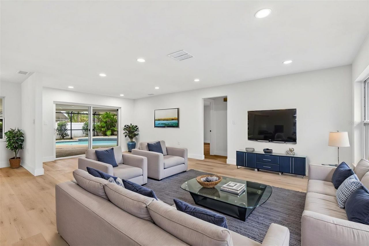 3041 Oak Cove Drive, Clearwater, FL 33759 Photo