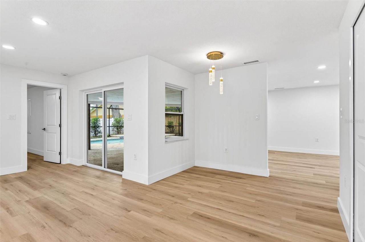3041 Oak Cove Drive, Clearwater, FL 33759 Photo
