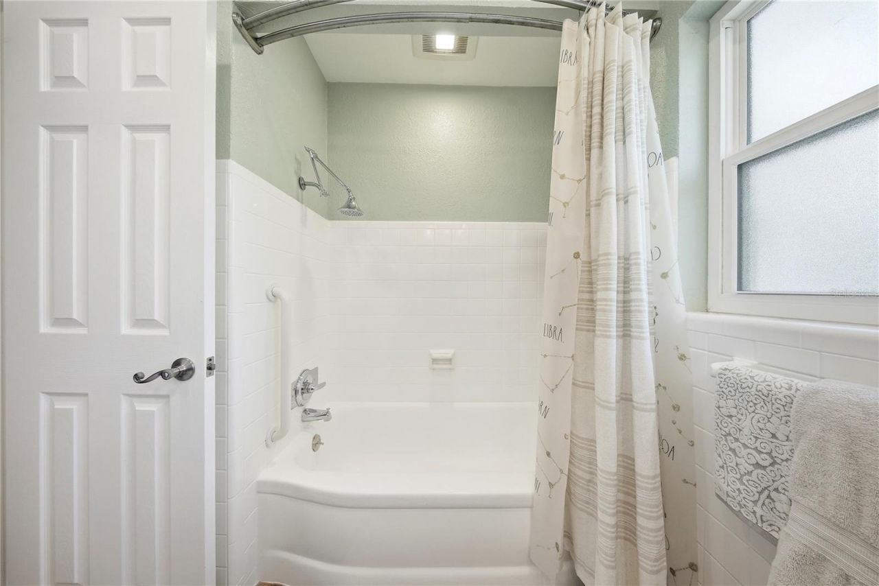 7700 16th Avenue N, Saint Petersburg, FL 33710 Photo