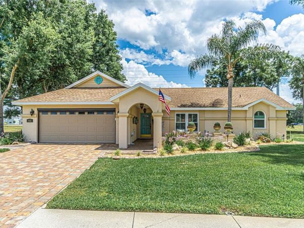 6132 SILVER OAKS DRIVE , ZEPHYRHILLS, FL 33542