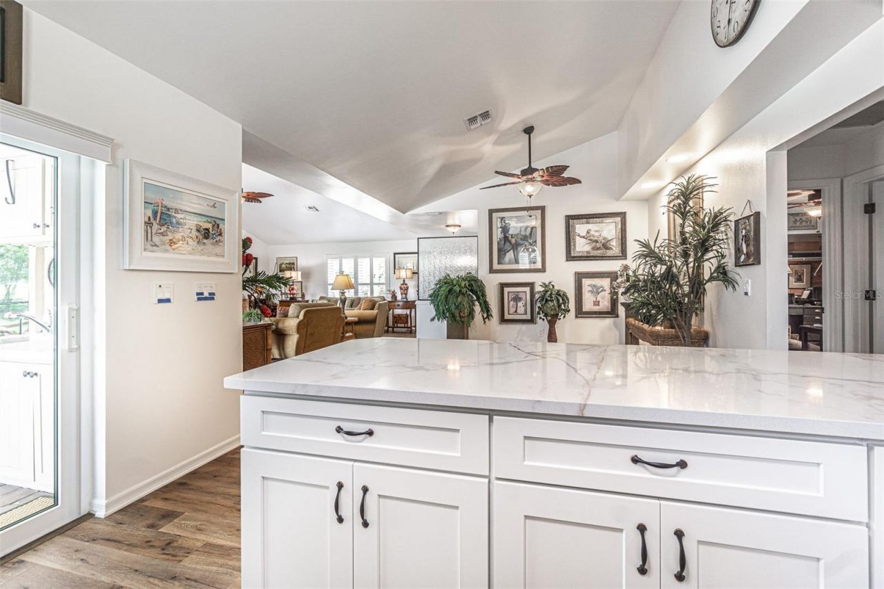 6132 Silver Oaks Drive , Zephyrhills, FL 33542 Photo