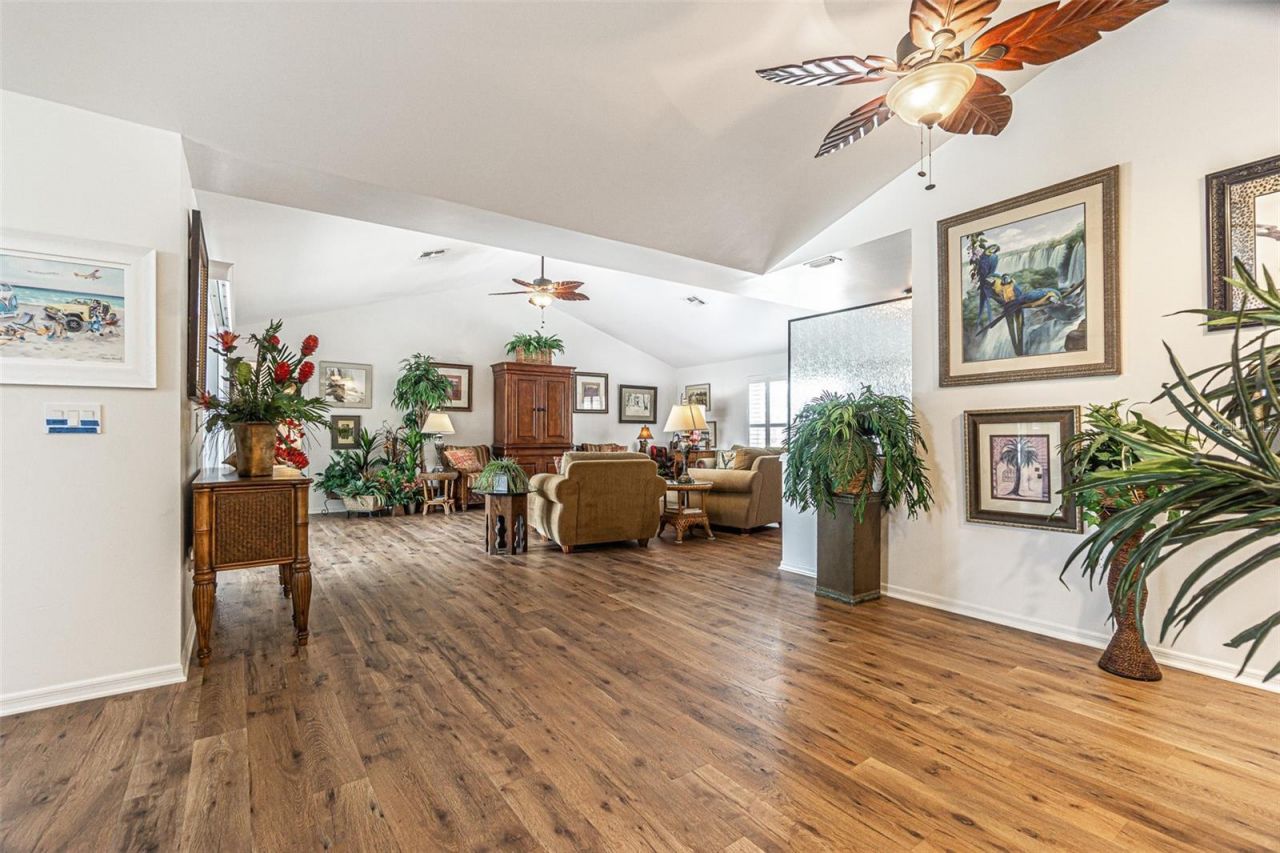 6132 Silver Oaks Drive , Zephyrhills, FL 33542 Photo