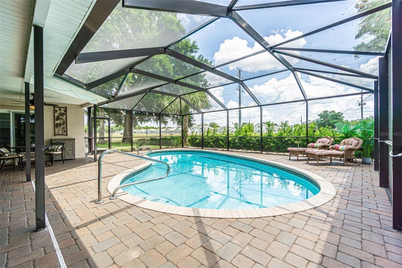 6132 Silver Oaks Drive , Zephyrhills, FL 33542 Photo