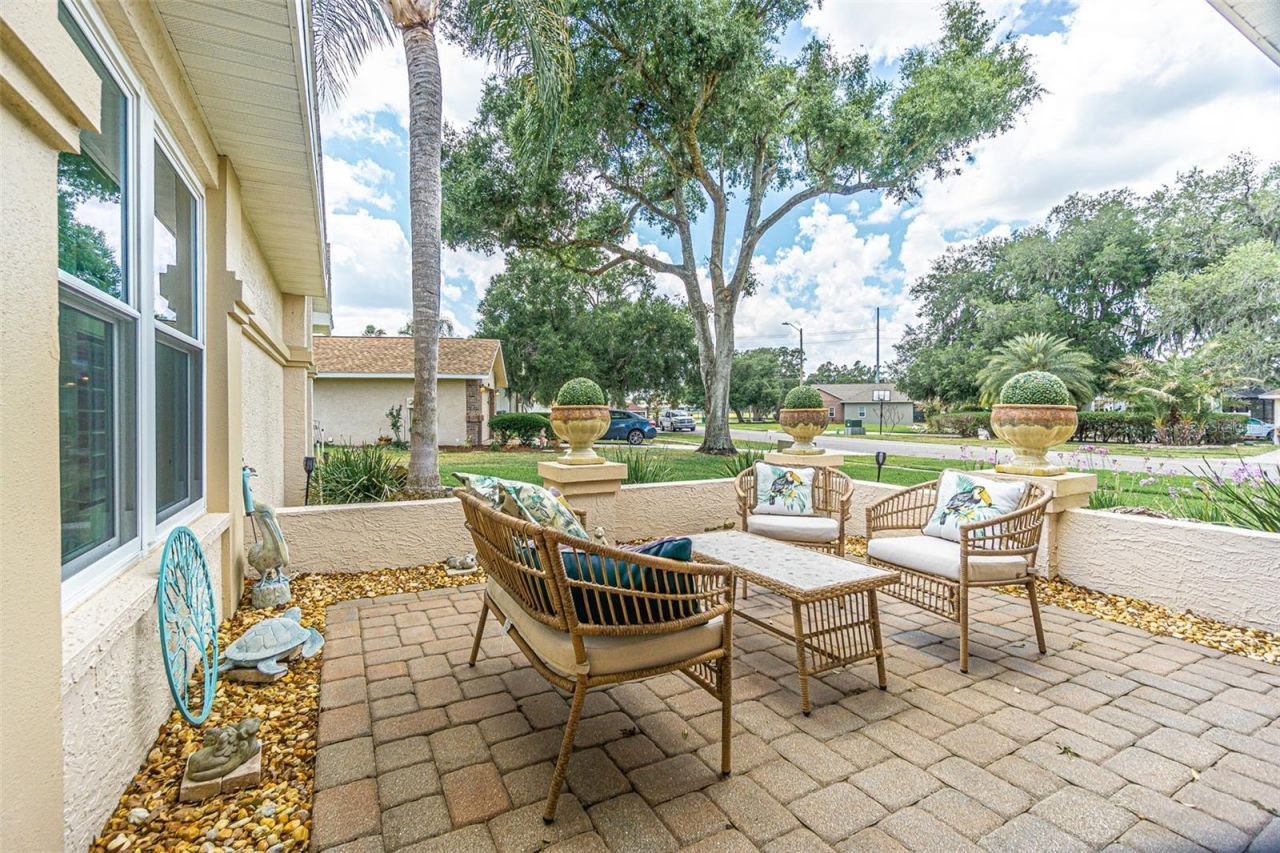 6132 Silver Oaks Drive , Zephyrhills, FL 33542 Photo