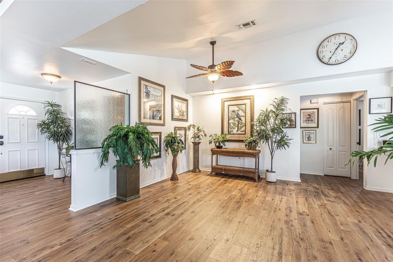 6132 Silver Oaks Drive , Zephyrhills, FL 33542 Photo
