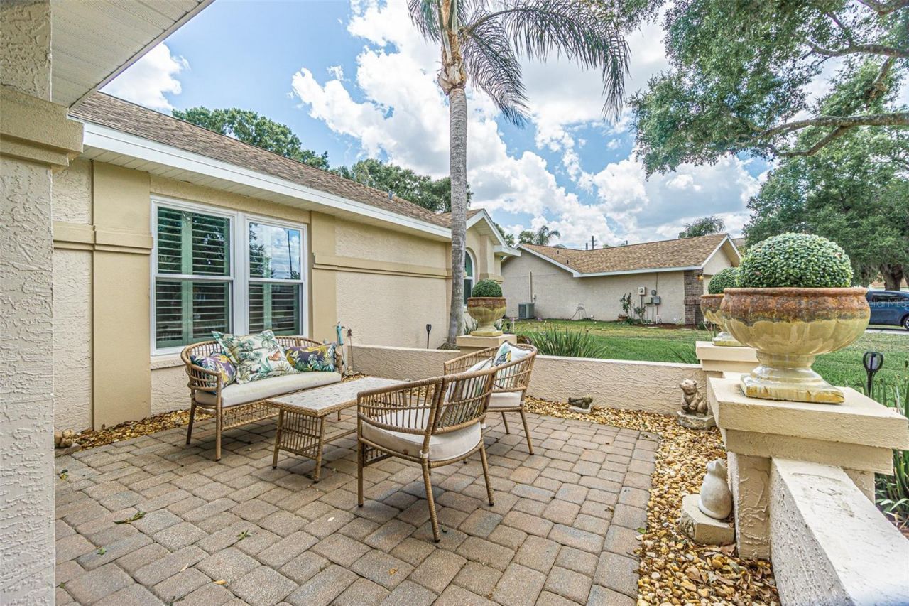 6132 Silver Oaks Drive , Zephyrhills, FL 33542 Photo
