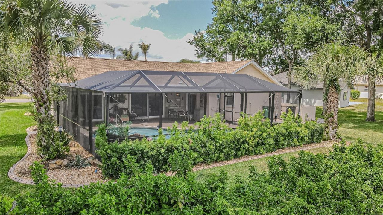 6132 Silver Oaks Drive , Zephyrhills, FL 33542 Photo