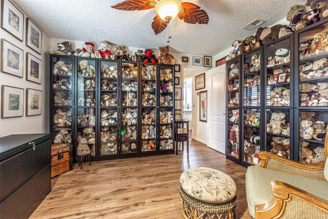 6132 Silver Oaks Drive , Zephyrhills, FL 33542 Photo