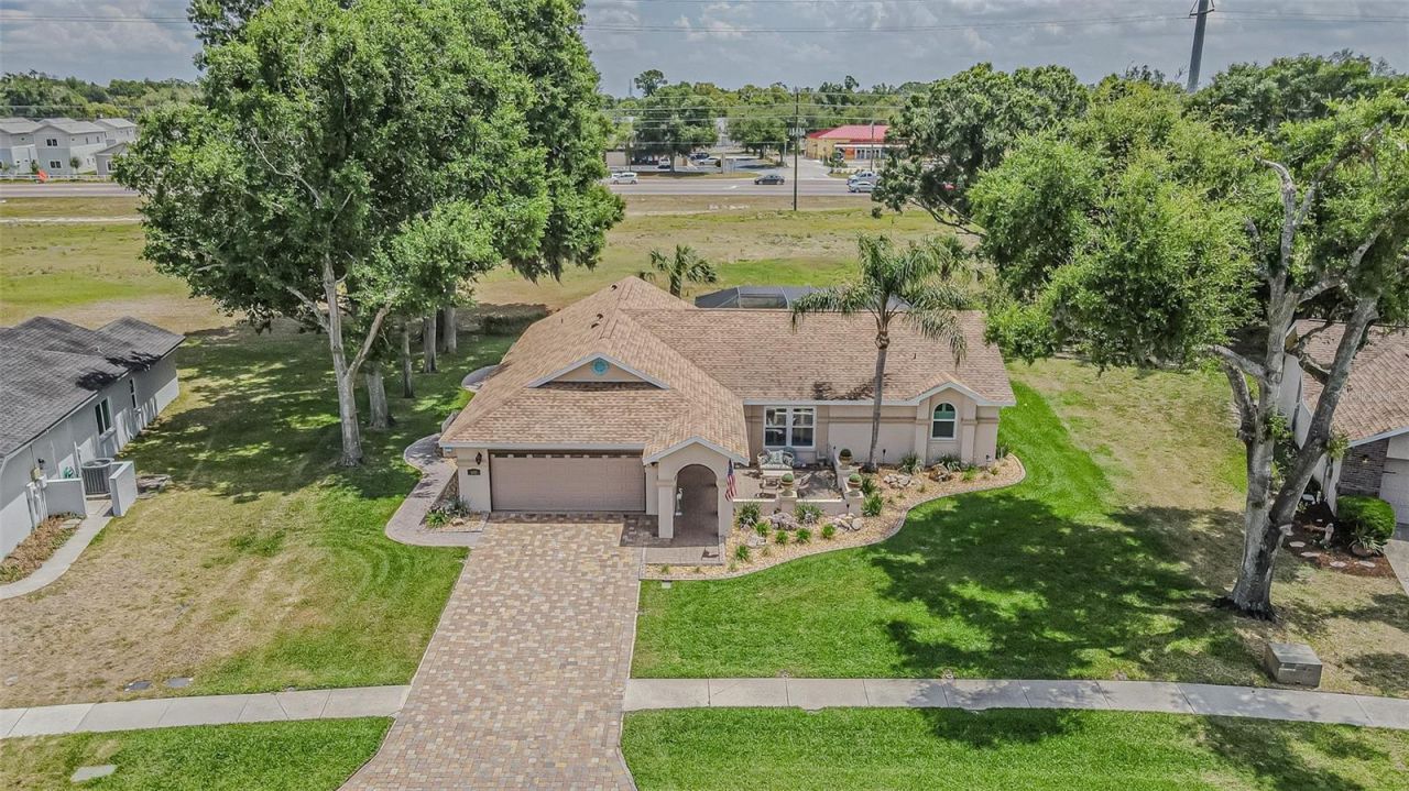 6132 Silver Oaks Drive , Zephyrhills, FL 33542 Photo
