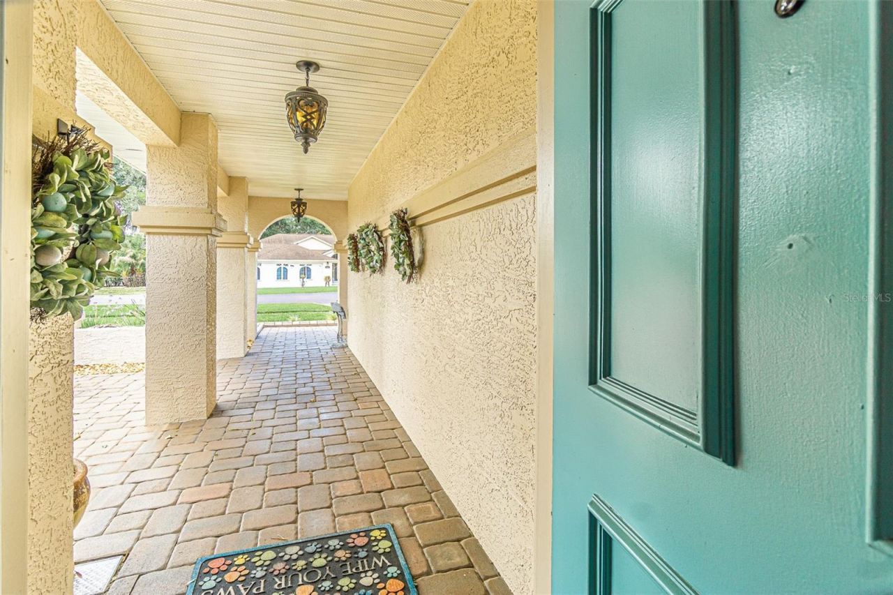 6132 Silver Oaks Drive , Zephyrhills, FL 33542 Photo