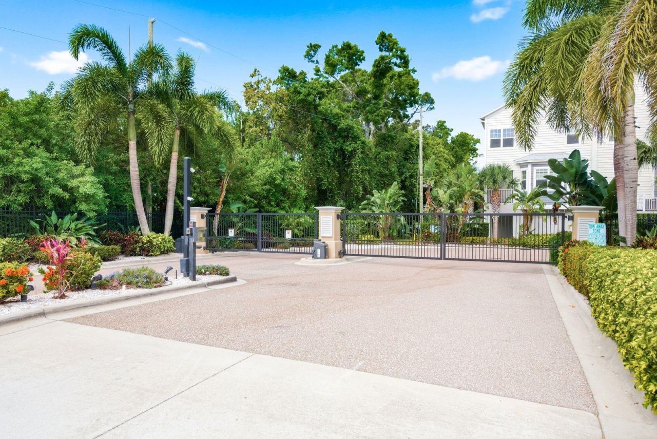 3201 Nautical Place S, Saint Petersburg, FL 33712 Photo