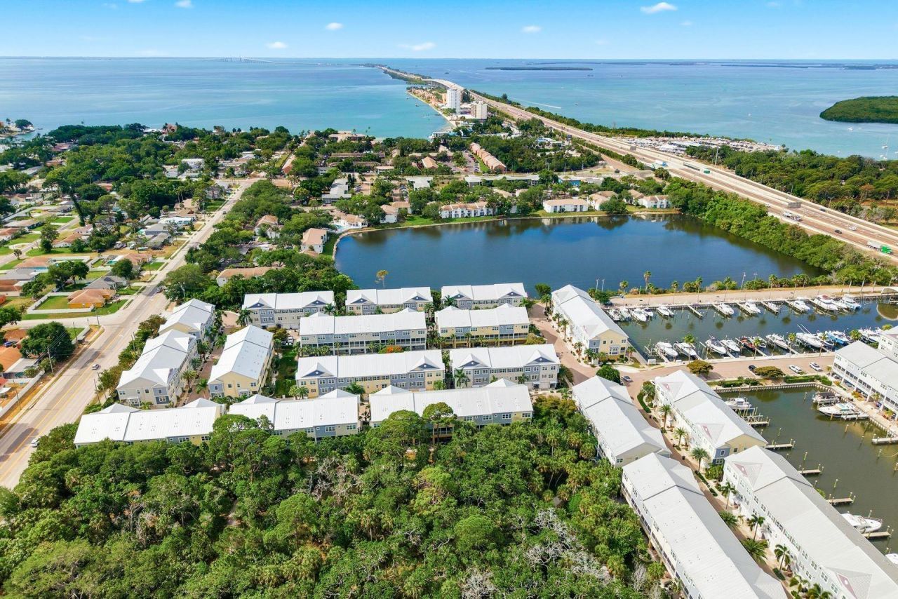 3201 Nautical Place S, Saint Petersburg, FL 33712 Photo