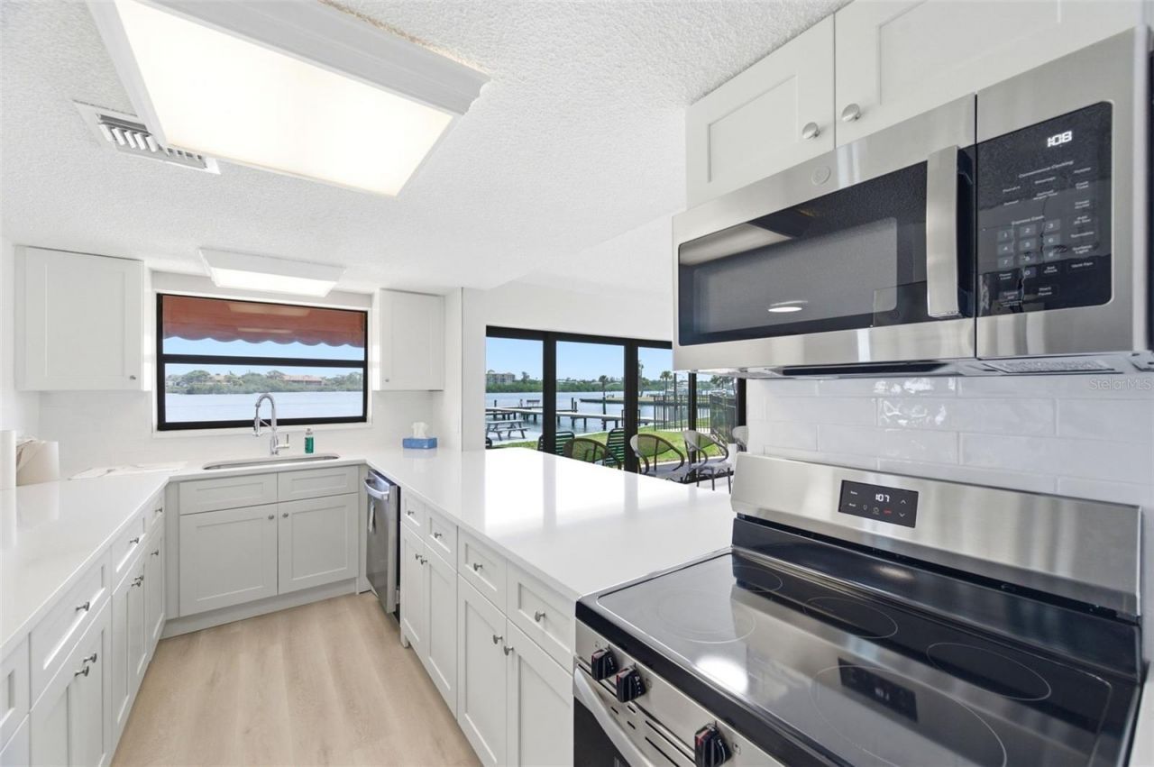 19701 Gulf Boulevard, Unit 417, Indian Shores, FL 33785 Photo