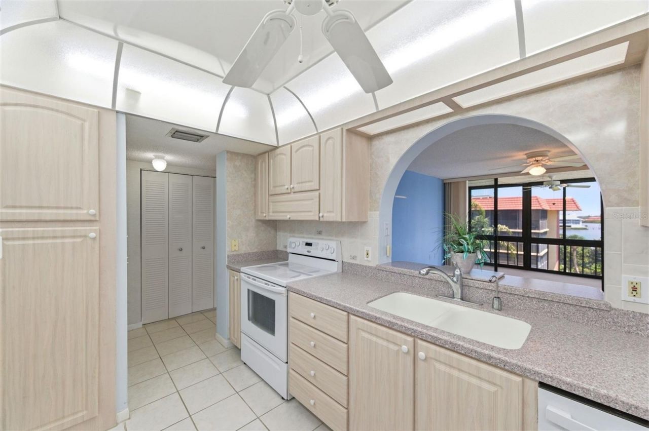19701 Gulf Boulevard, Unit 417, Indian Shores, FL 33785 Photo