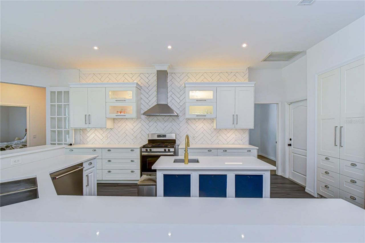 2228 Valrico Forest Drive , Valrico, FL 33594 Photo