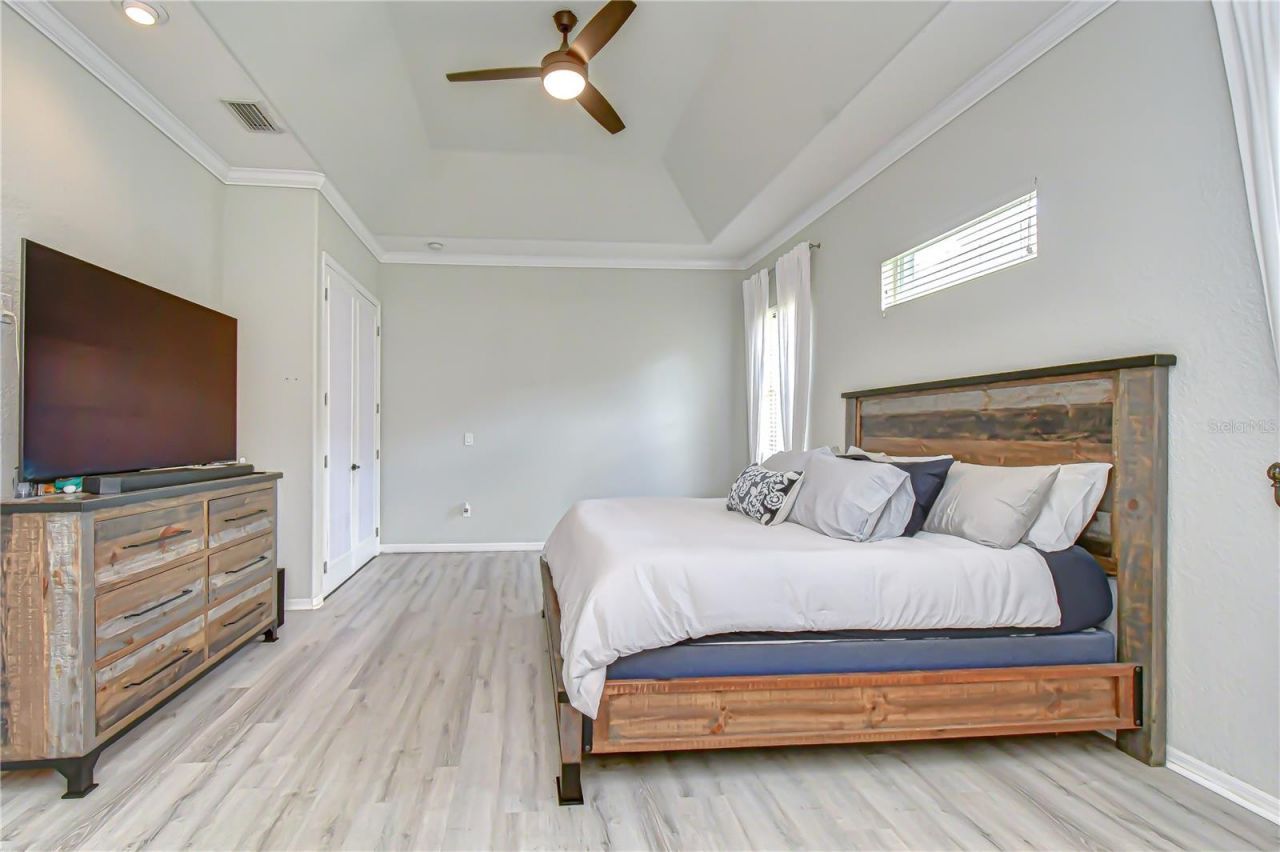2228 Valrico Forest Drive , Valrico, FL 33594 Photo