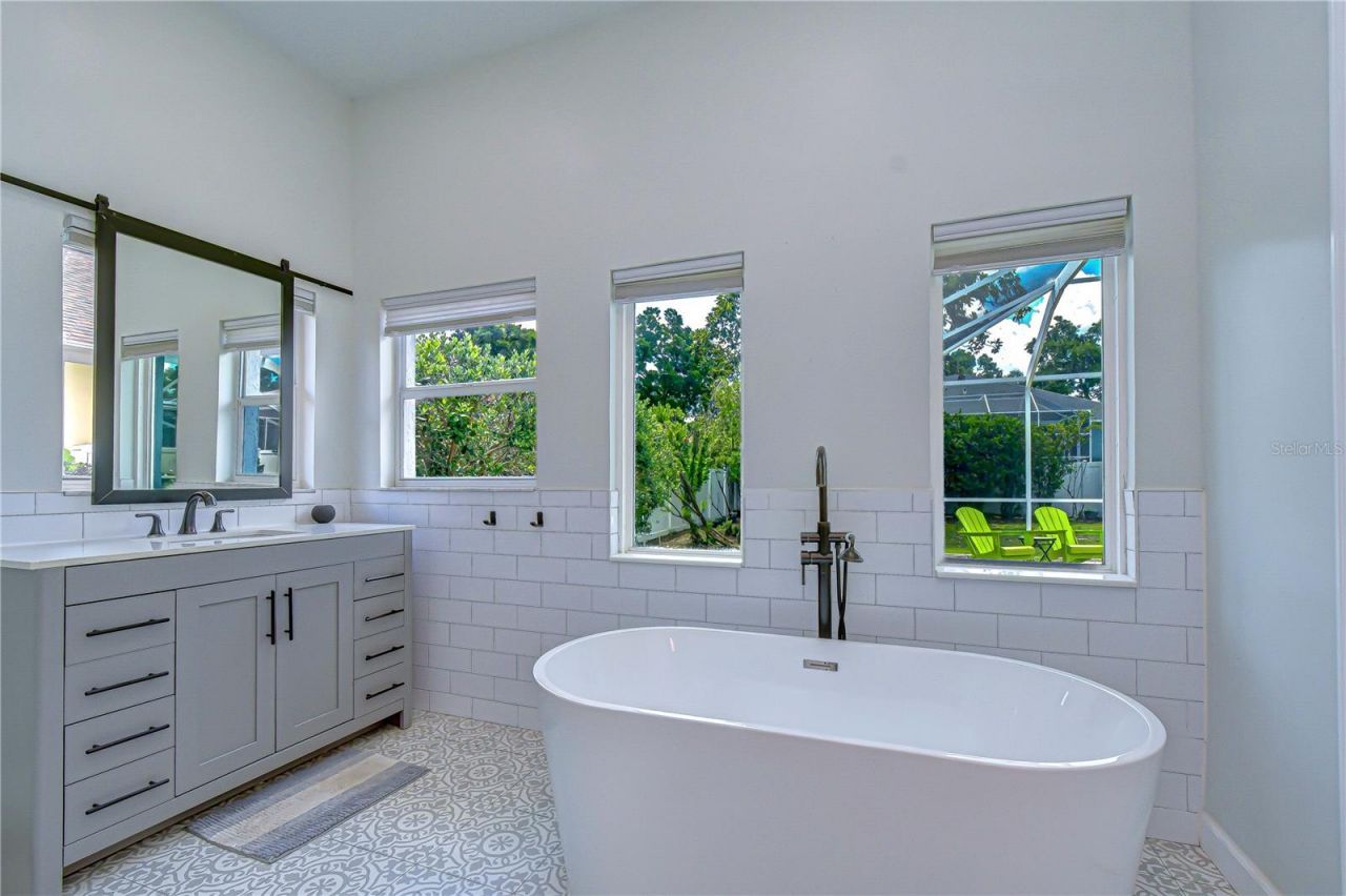 2228 Valrico Forest Drive , Valrico, FL 33594 Photo