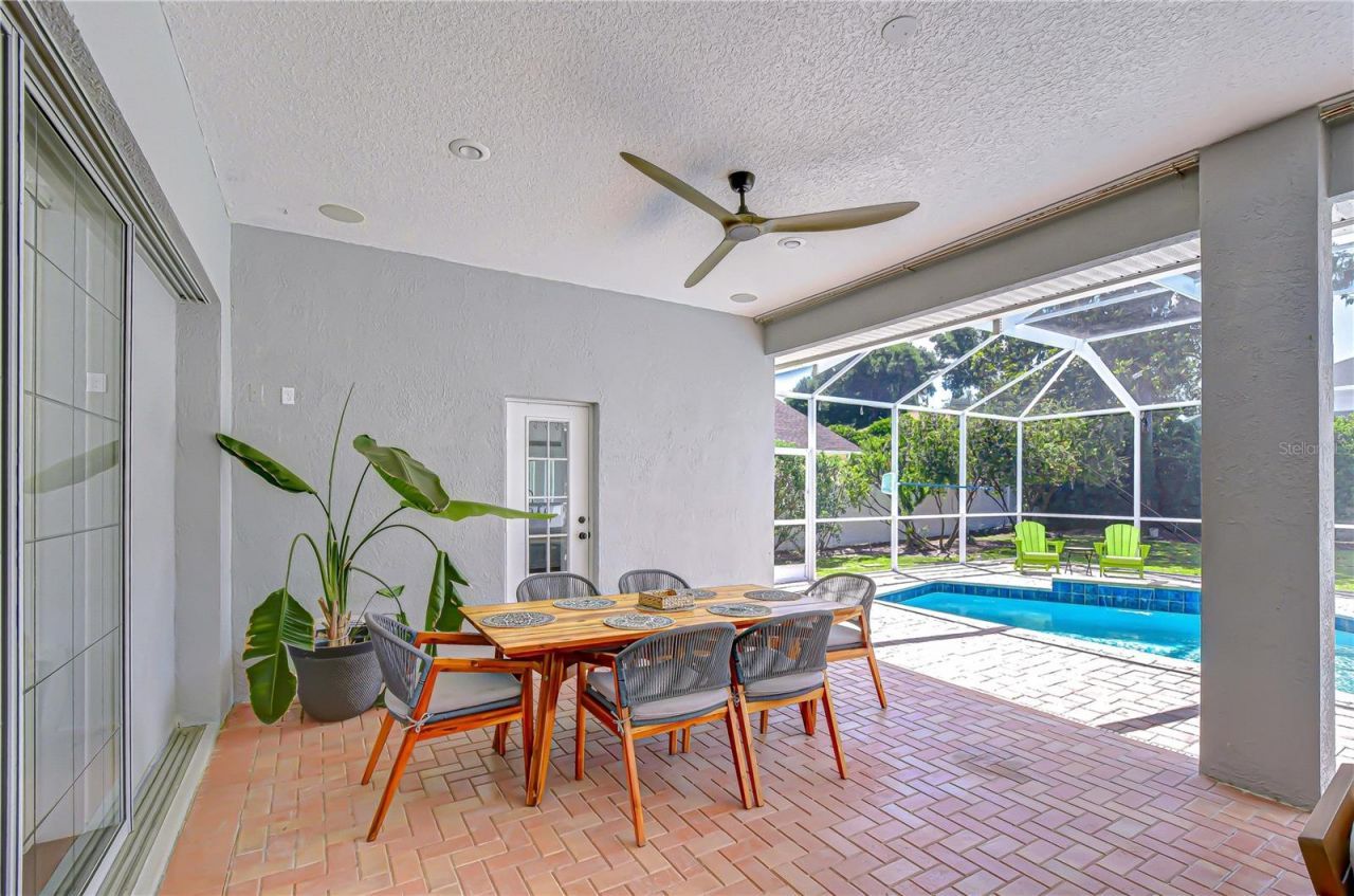 2228 Valrico Forest Drive , Valrico, FL 33594 Photo