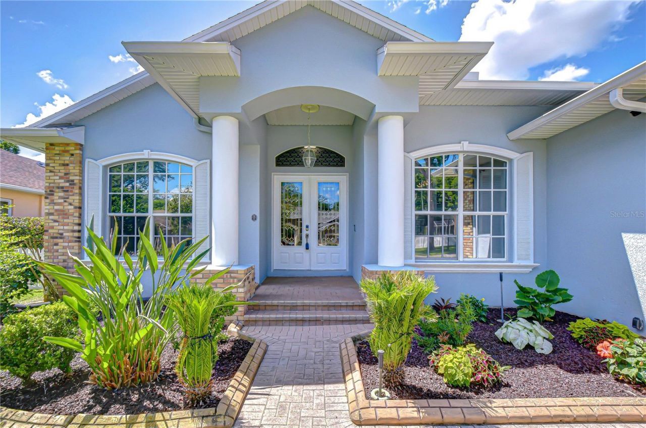 2228 Valrico Forest Drive , Valrico, FL 33594 Photo
