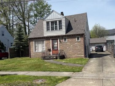 5132 W 6th Street, Brooklyn Heights, OH 44131
