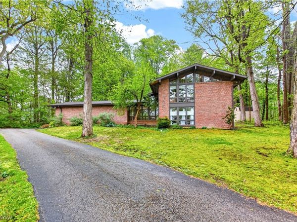 455 Barrington Ridge Road , Painesville, OH 44077