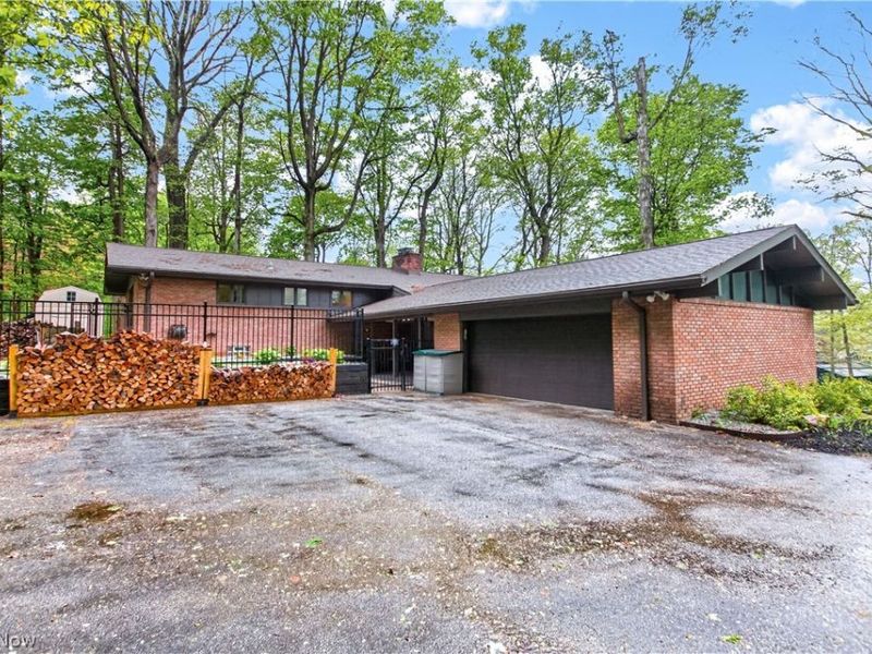 455 Barrington Ridge Road , Painesville, OH 44077 Photo 2