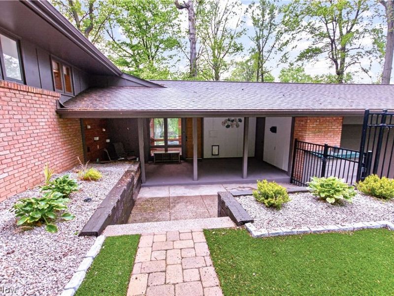 455 Barrington Ridge Road , Painesville, OH 44077 Photo 3