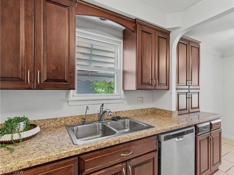 6932 Greenleaf Avenue , Parma Heights, OH 44130 Photo 10