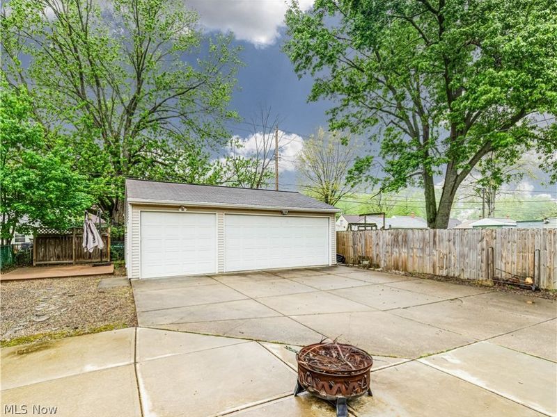6932 Greenleaf Avenue , Parma Heights, OH 44130 Photo 4