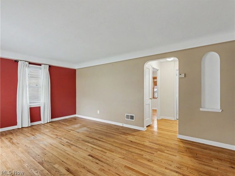 6932 Greenleaf Avenue , Parma Heights, OH 44130 Photo 6