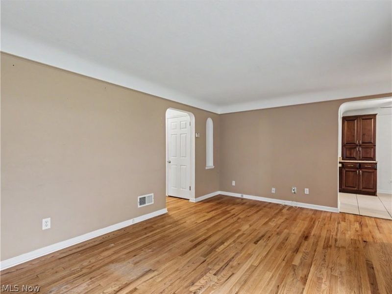 6932 Greenleaf Avenue , Parma Heights, OH 44130 Photo 7