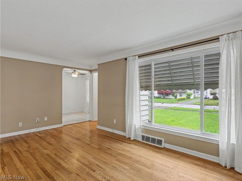 6932 Greenleaf Avenue , Parma Heights, OH 44130 Photo 8