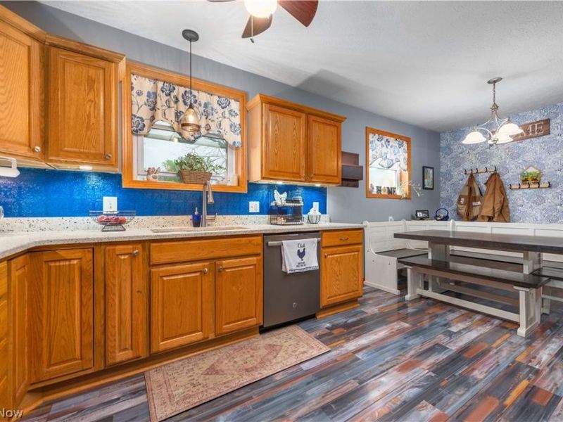 640 W Martin Avenue , Amherst, OH 44001 Photo 12