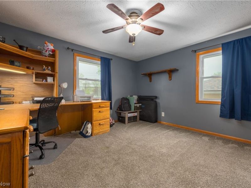 640 W Martin Avenue , Amherst, OH 44001 Photo 28