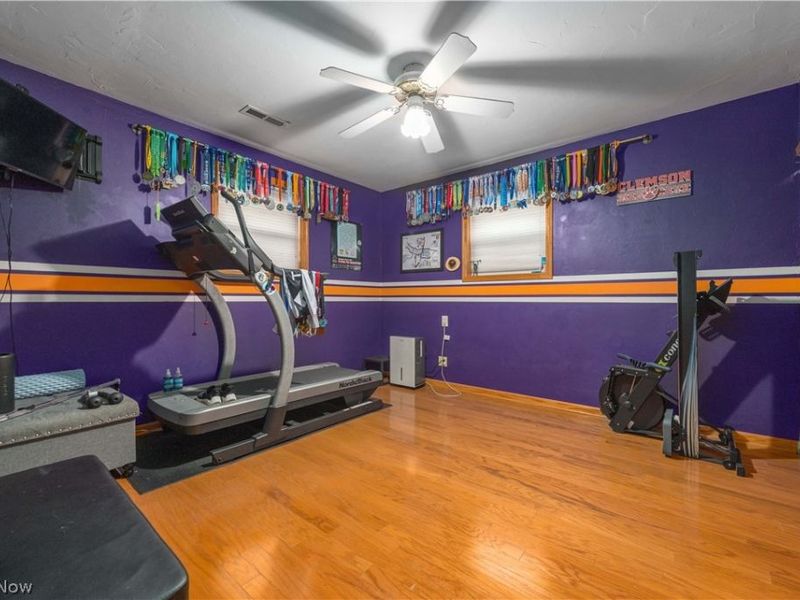 640 W Martin Avenue , Amherst, OH 44001 Photo 34