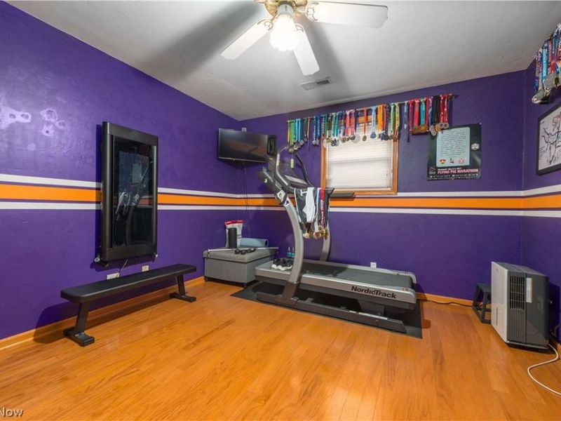 640 W Martin Avenue , Amherst, OH 44001 Photo 35