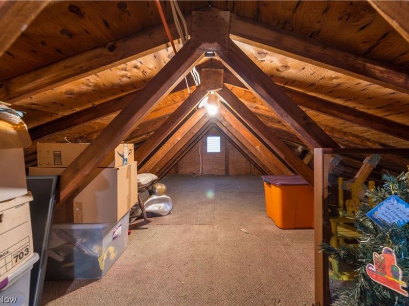 640 W Martin Avenue , Amherst, OH 44001 Photo 39