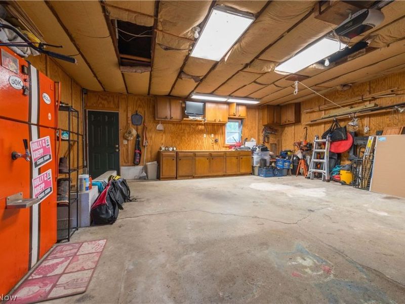 640 W Martin Avenue , Amherst, OH 44001 Photo 47
