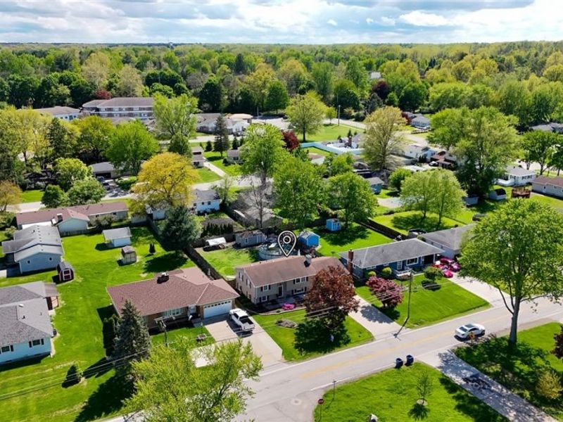 640 W Martin Avenue , Amherst, OH 44001 Photo 48