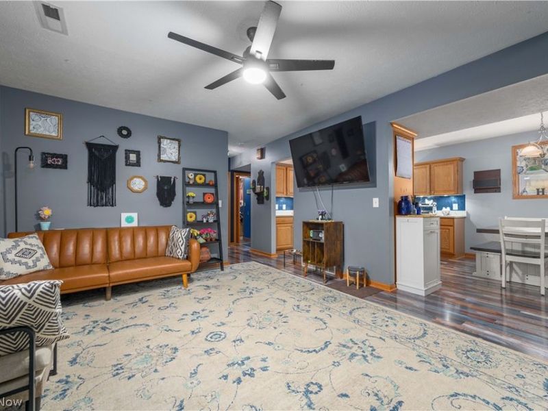 640 W Martin Avenue , Amherst, OH 44001 Photo 7