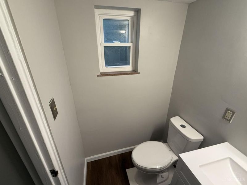 458 Wood Avenue, Cincinnati, OH 45220 Photo 10